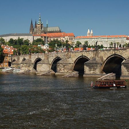 Pension Berg Praga Exterior foto