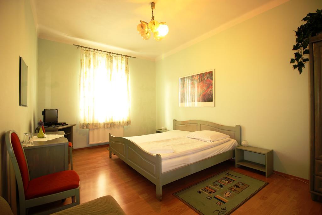 Pension Berg Praga Habitación foto